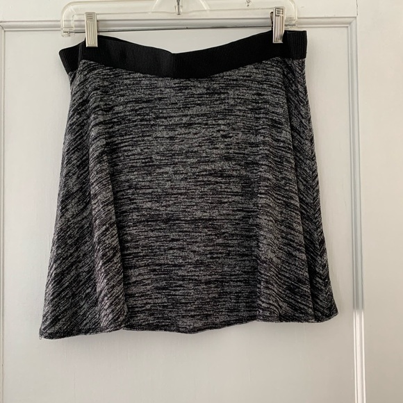 Wilfred free skirt size medium - Picture 2 of 3